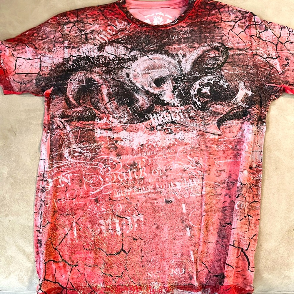 Buckle nice t shirt